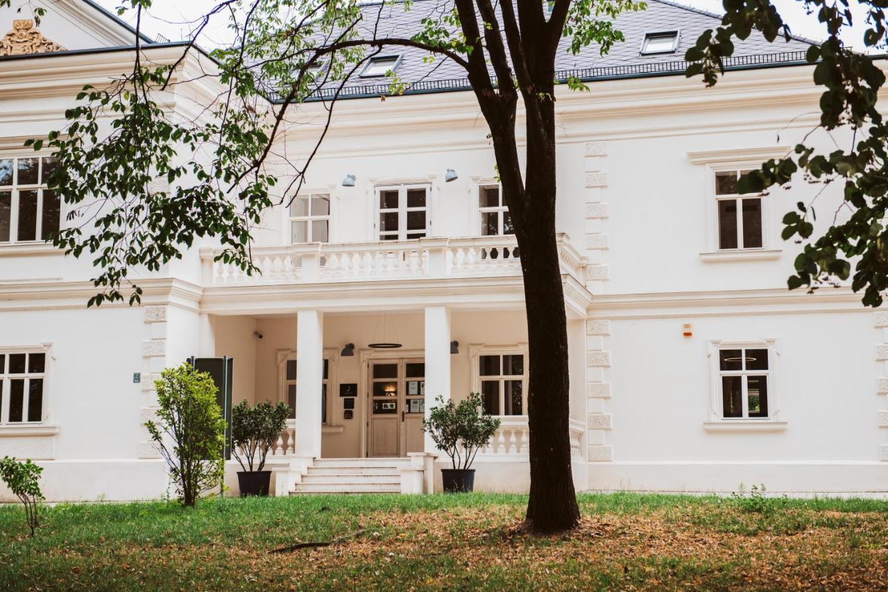 Bed and Breakfast Dvorac Jankovic Suhopolje Екстер'єр фото